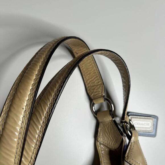 Coach Madison Maggie Navy Floral Tote Handbag M1220-23351 Pre-Owned Free Ship - Picture 5 of 10